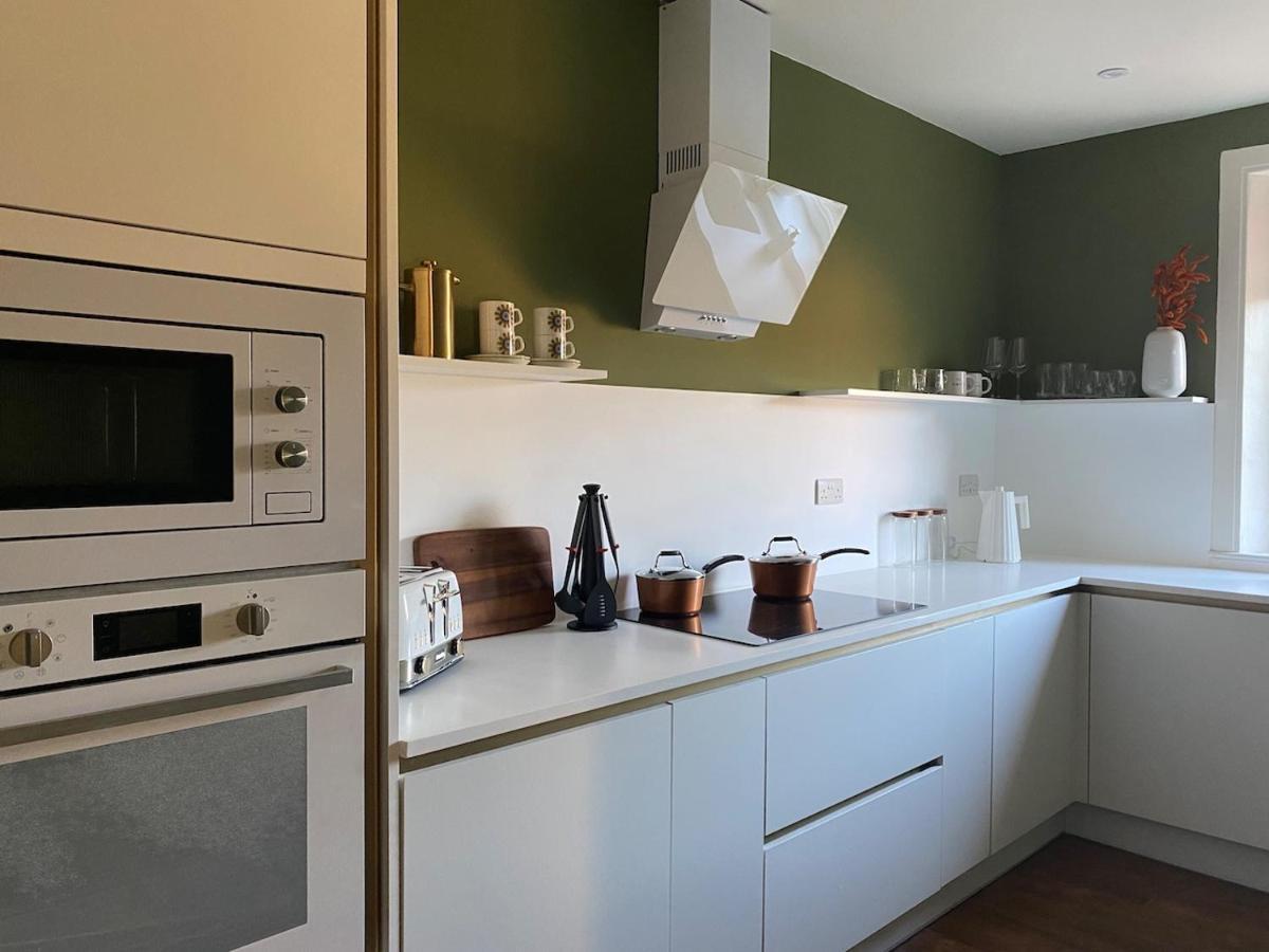 Arbroath Luxury Apartment In Mcm Style Экстерьер фото