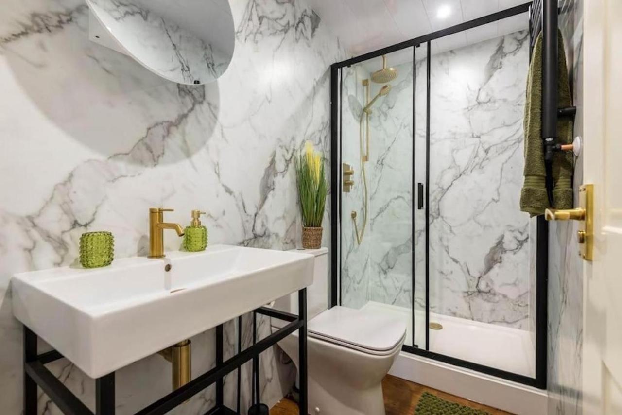 Arbroath Luxury Apartment In Mcm Style Экстерьер фото
